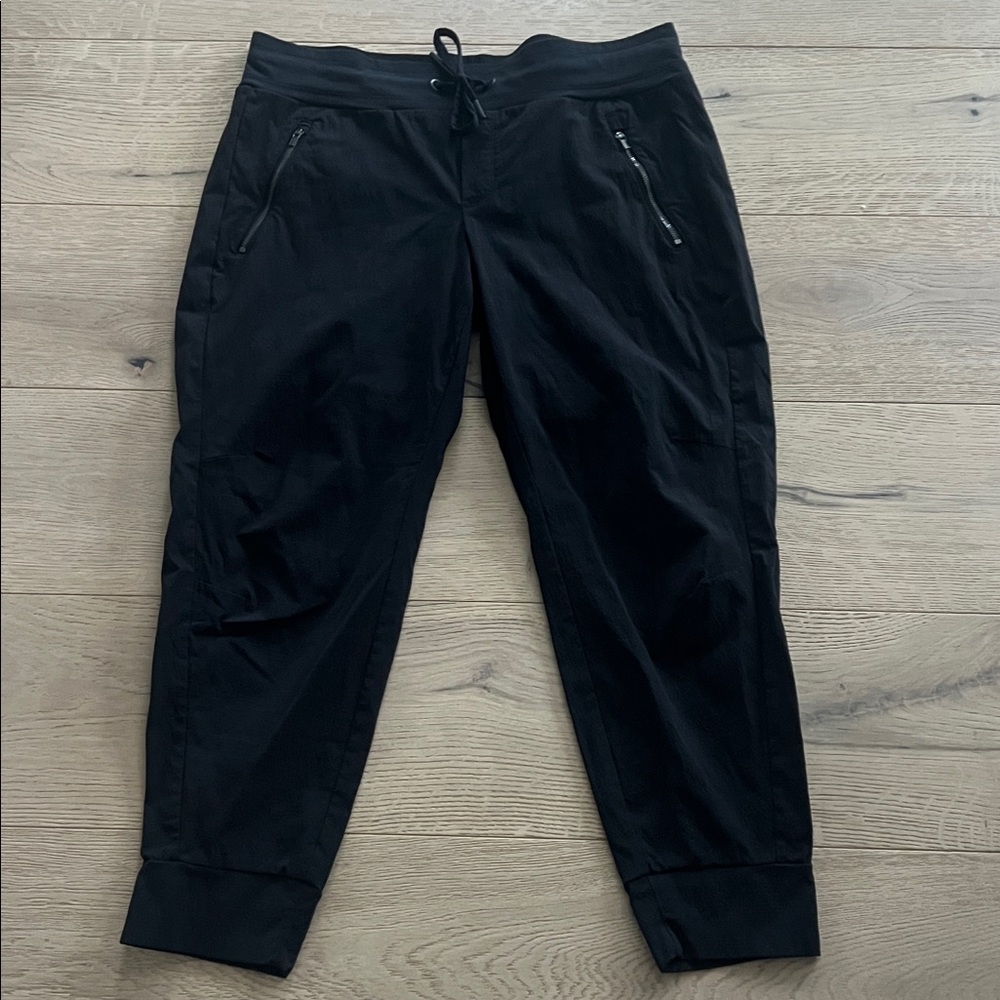 Athleta Trekkie North Jogger in Black Size 12 Petite Style 405726 - Picture 2 of 6